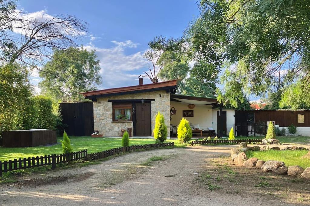 Casita Rural De Campo Con Jardin Privado Villa El Berrueco Eksteriør bilde
